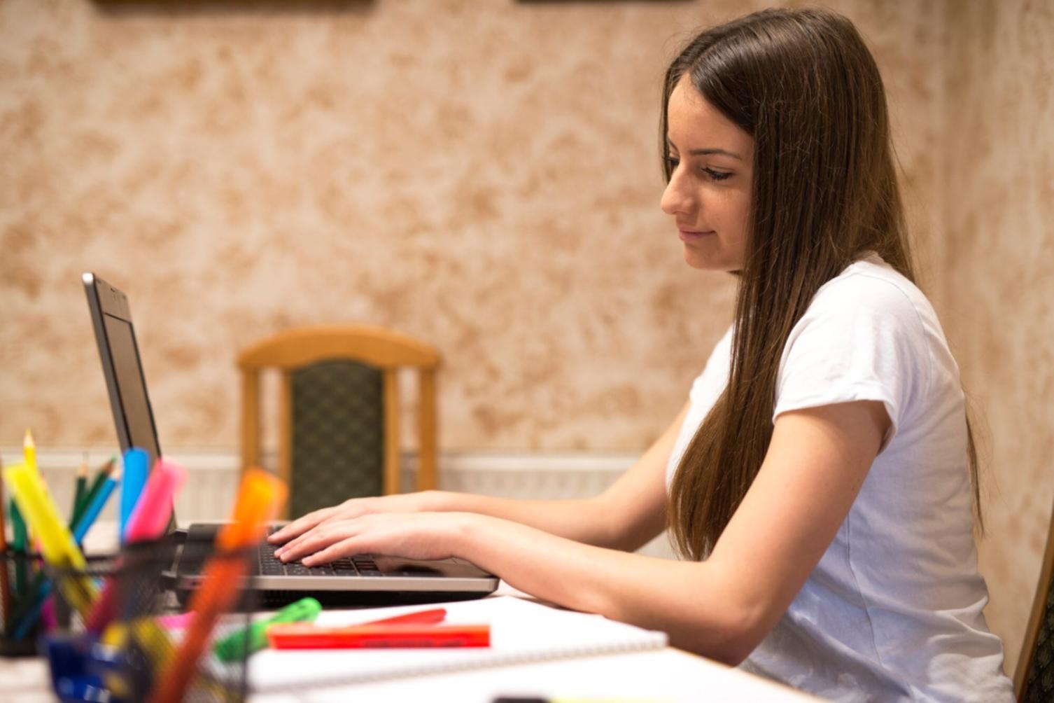 Group learning environment with collaborative financial planning session